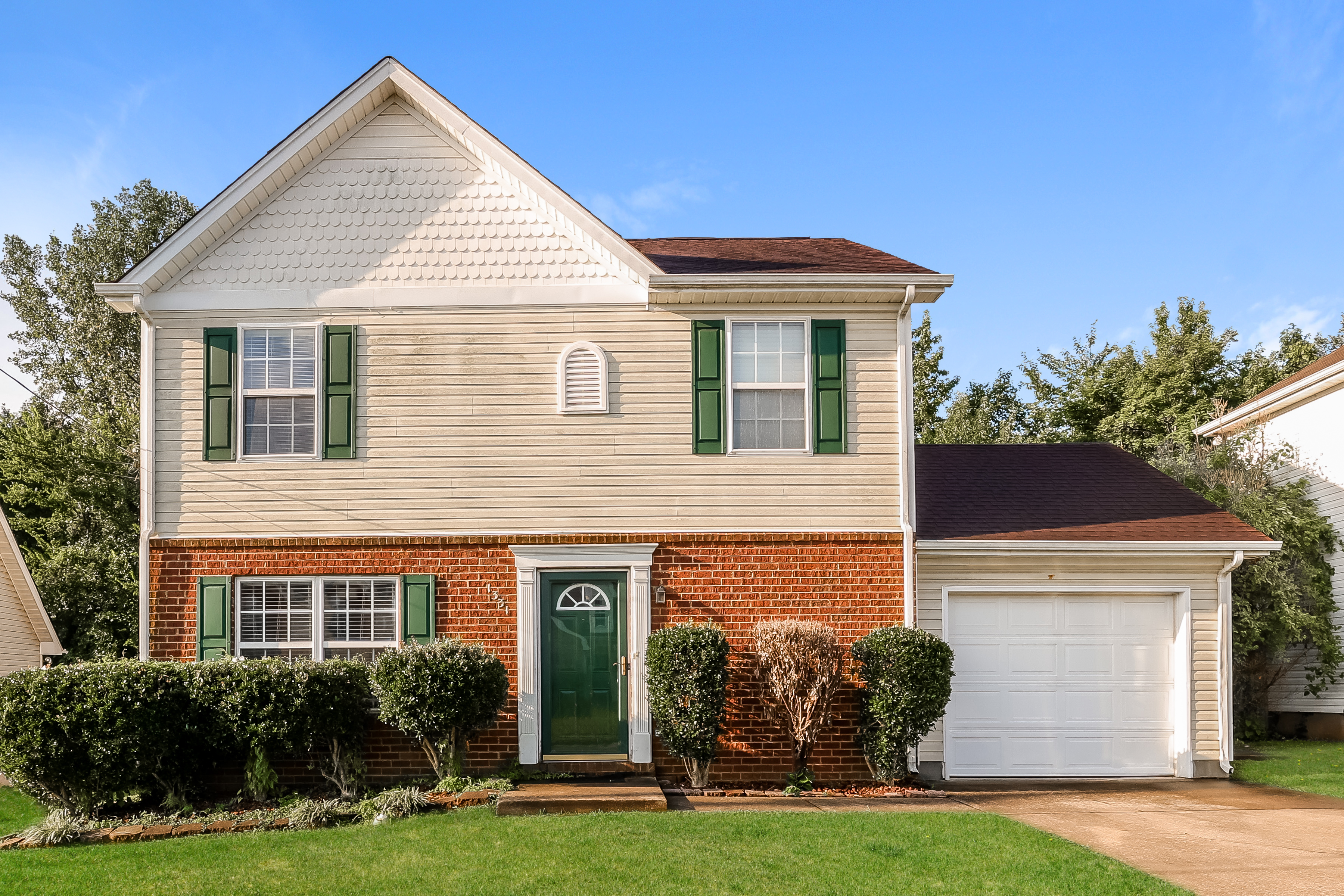 1331 E Nir Shreibman Blvd La Vergne, TN 37086